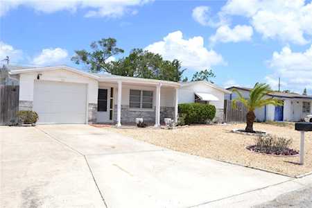 4751 Vision Ave Holiday, FL 34690