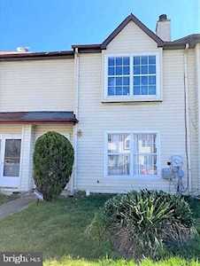 12 Schuyler Ct Newark, DE 19702