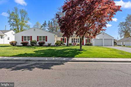 618 Austin Dr Fairless Hills, PA 19030