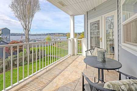 6125 NE 175th St #P203 Kenmore, WA 98028