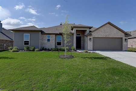 645 Aeronca Drive Saginaw, TX 76179