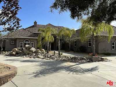 45011 Vuelta Grande Rd Temecula, CA 92590