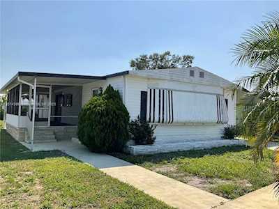 150 NW 52nd Ct Deerfield Beach, FL 33064