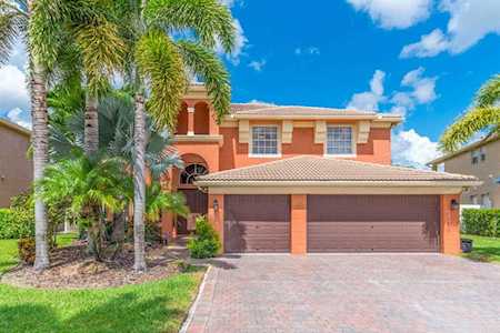 2214 Ridgewood Circle Royal Palm Beach, FL 33411
