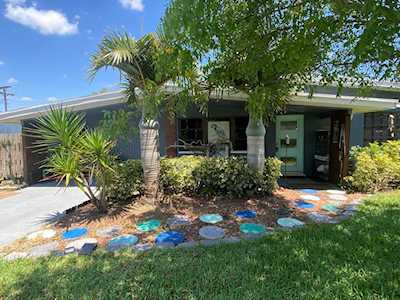 2479 NE Marian Street Jensen Beach, FL 34957