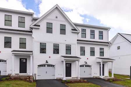51 Northfield Dr Dover, NH 03820