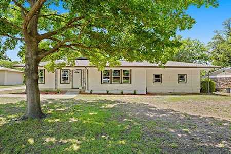 7056 Hovenkamp Avenue Richland Hills, TX 76118