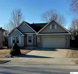 18607 Jackson Circle Omaha, NE 68022