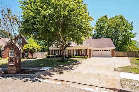 327 Wolf Hunt Cv Collierville, TN 38017