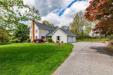 2237 Summit Dr Hellertown, PA 18055