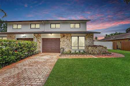 2821 N 38th Ave Hollywood, FL 33021