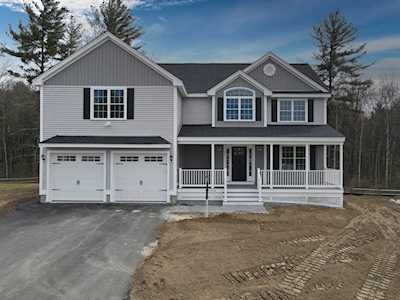 71 Hayfield Rd #8 Dracut, MA 01826