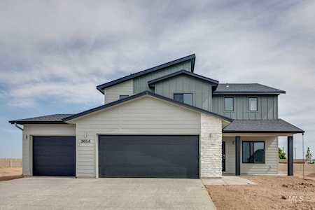 3654 W Remembrance Dr Meridian, ID 83642