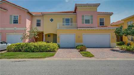 9821 Quinta Artesa Way #105 Fort Myers, FL 33908