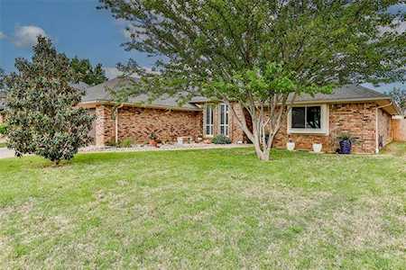 3721 Fieldcrest Lane Bedford, TX 76021