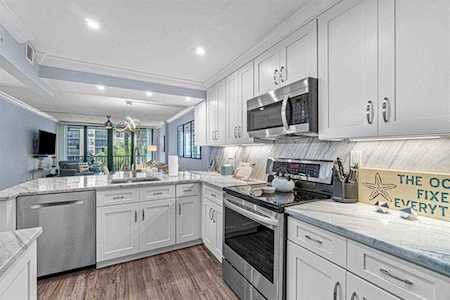 11 Royal Palm Way #Unit 203 Boca Raton, FL 33432