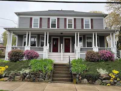 27 Topsfield Rd #1 Ipswich, MA 01938