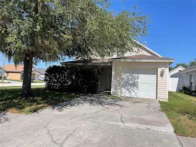 22910 Saint Thomas CIRCLE Lutz, FL 33549