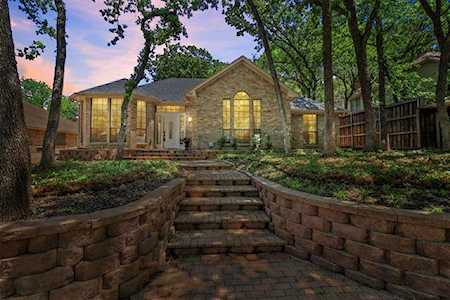 1010 W Winding Creek Drive Grapevine, TX 76051