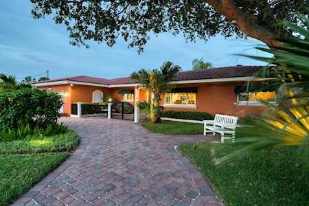 2205 Bayshore Dr Belleair Beach, FL 33786