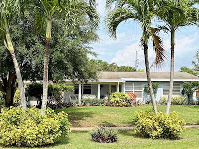 1328 Lake Victoria Drive Lake Worth, FL 33461