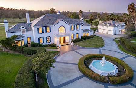 15608 Via De Santa Fe Rancho Santa Fe, CA 92067