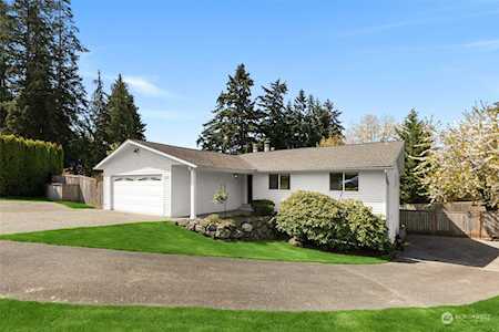 2211 121st Ave SE Bellevue, WA 98005