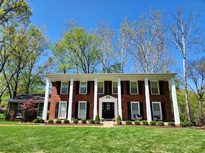 379 Madewood Ln Chesterfield, MO 63017