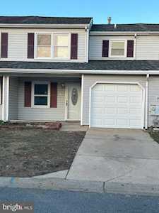 28 Stephanie Dr Bear, DE 19701