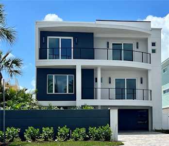 32 Gulf Blvd Indian Rocks Beach, FL 33785