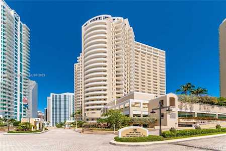 888 Brickell Key Dr #511 Miami, FL 33131
