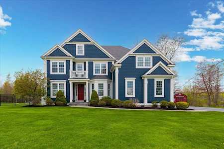 32 Appaloosa Dr Shrewsbury, MA 01545