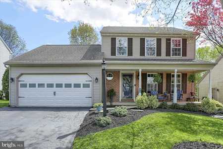 46 Manor Oaks Dr Millersville, PA 17551