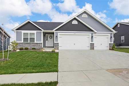 205 W Pine Creek Ct Wentzville, MO 63385