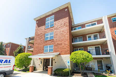 237 N Mill Rd #7 Addison, IL 60101