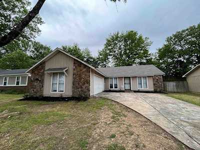 6695 Greenbark Dr Memphis, TN 38115