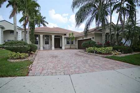 1661 Bunting Ln Weston, FL 33327