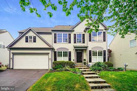 25573 Upper Clubhouse Dr Chantilly, VA 20152