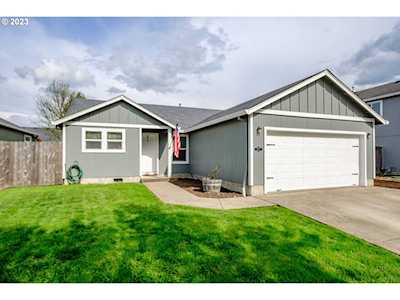 267 Claremont ST Albany, OR 97322