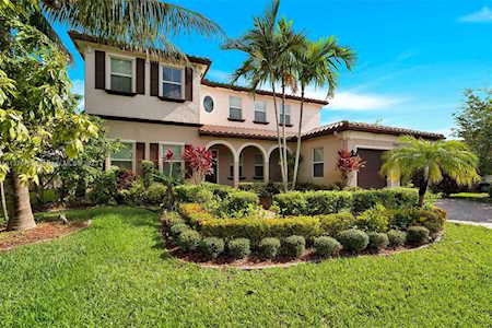 13045 SW 13th St Davie, FL 33325