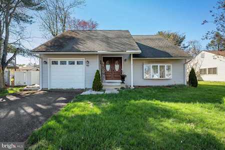 24 Peachton Ln Sicklerville, NJ 08081