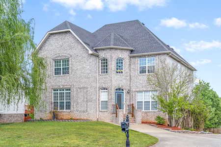 1193 Channelview Dr Clarksville, TN 37040
