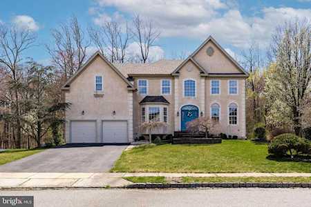 16 Palomino Dr Marlton, NJ 08053
