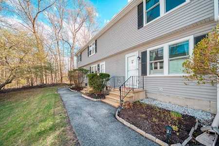 270 Sunderland Rd #23 Worcester, MA 01604