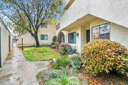 379 N Melrose Dr #E Vista, CA 92083