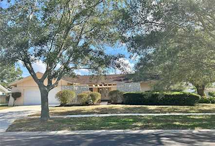 2647 Clubhouse Dr N Clearwater, FL 33761