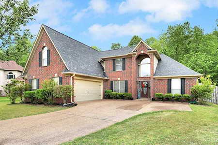 7909 Farmstone Cv Bartlett, TN 38135