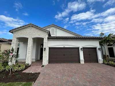 7816 Rowan Ter Parkland, FL 33067