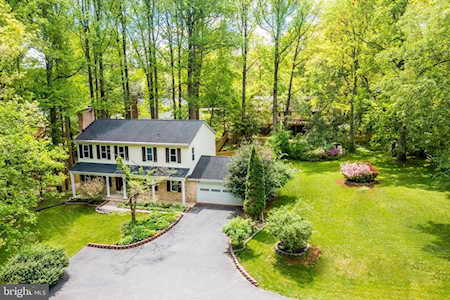 1109 Challedon Rd Great Falls, VA 22066