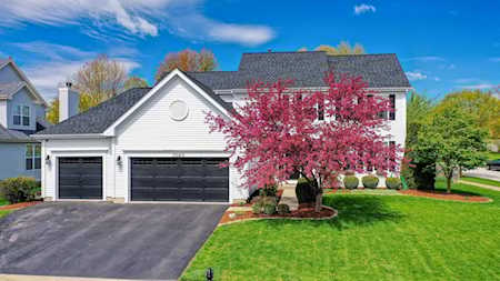 3060 Solitude Ln Aurora, IL 60502